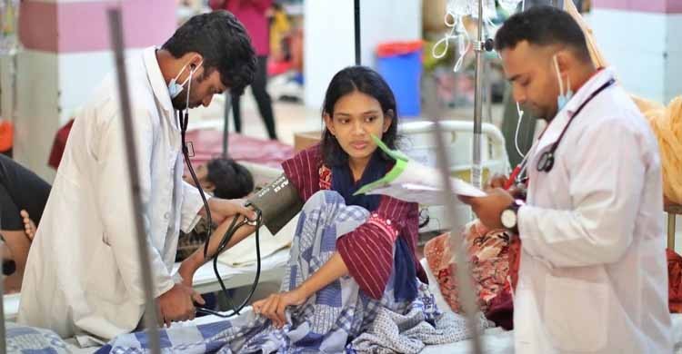 Dengue claims five more lives, 888 hospitalized in 24 hrs