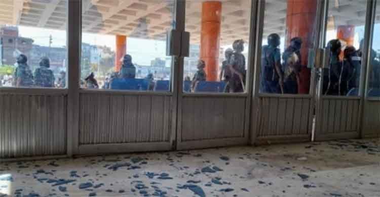 BNP activists say ‘obstructed’ from joining rally, clash with police at Khulna Station