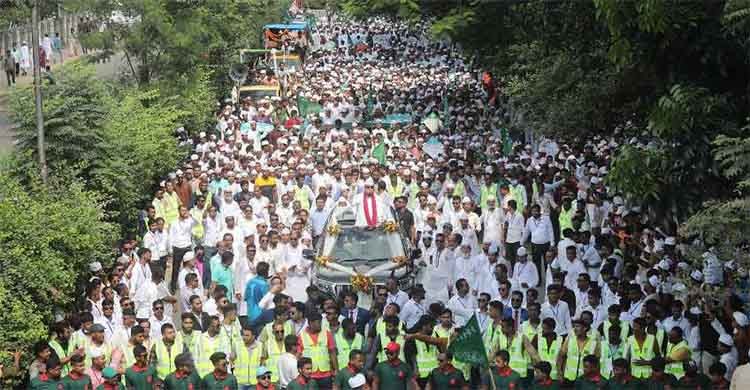 Holy Eid-e-Miladunnabi observed amid religious fervor