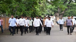 ওয়েটার থেকে শতকোটি টাকার মালিক, যুক্তরাষ্ট্রে আছে বাড়ি