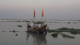 শেষ হচ্ছে ইলিশ ধরার নিষেধাজ্ঞা, প্রস্তুত জেলেরা