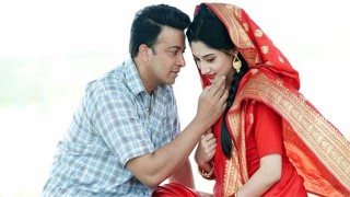 Shakib Khan's new trick with Puja Cherry