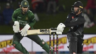 New Zealand beat Bangladesh by 8 wickets in tri-series