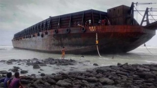 Cyclone Sitrang: Abandoned cargo vessel washes ashore at St Martin’s Island