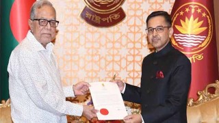 Indian high commissioner presents credentials to President