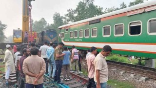 ৮ ঘণ্টা পর ঢাকার সঙ্গে উত্তরবঙ্গের রেল যোগাযোগ স্বাভাবিক