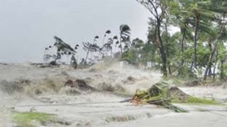 'বাঁধের যে অবস্থা, ভাইসা যাওয়া ছাড়া নিস্তার নাই'