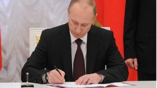 Putin formally annexes four Ukraine territories