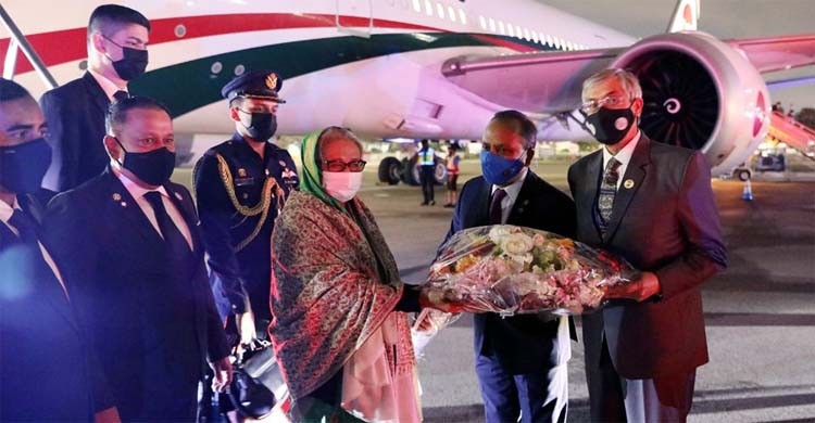 PM arrives in New York