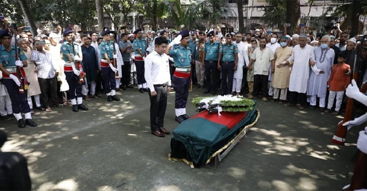 Akbar Ali Khan laid to rest at Martyred Intellectual graveyard