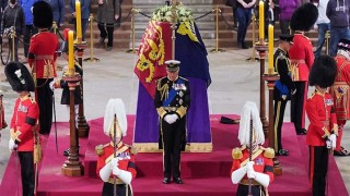 Security scare hits mourning as King Charles meets foreign leaders