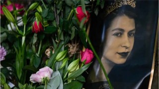 World leaders should travel to queen's funeral in coaches