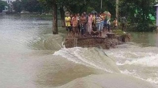 পটুয়াখালীতে টানা বর্ষণে জনজীবন স্থবির