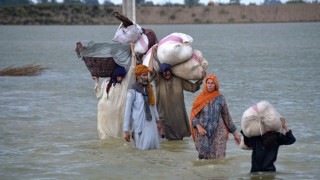 পাকিস্তানে বন্যায় ১ হাজার ২৯০ জনের মৃত্যু