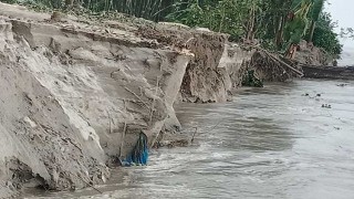 পানি উন্নয়ন বোর্ডের গাফিলতি, নদীগর্ভে বিলীন সহস্রাধিক বাড়িঘর