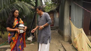 শতাব্দী ওয়াদুদ ও জুঁই করিমের ভিক্ষাবৃত্তি