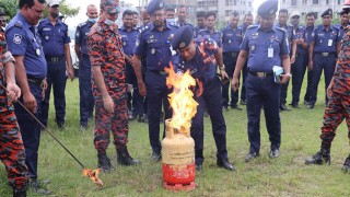 ট্যুরিস্ট পুলিশ সদরদপ্তরে অগ্নিনির্বাপক মহড়া