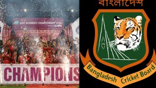 সাফজয়ী নারী ফুটবল দলকে ৫০ লাখ টাকা পুরস্কার দেবে বিসিবি