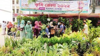 শিক্ষার্থীদের পদচারণায় মুখরিত কৃষি মেলা