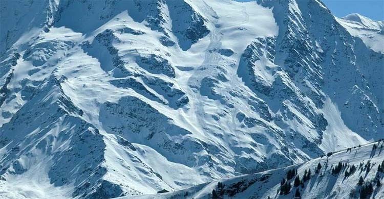 Rescuers find sixth body after French Alps avalanche