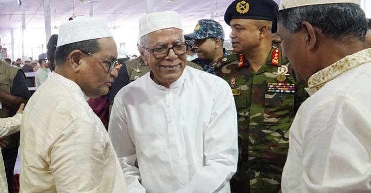 President Abdul Hamid offers Eid prayers at the National Eidgah