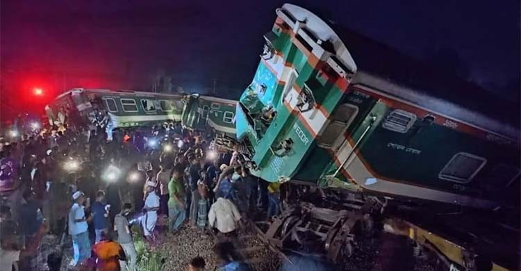 Two trains collide in Cumilla, 7 coaches derailed