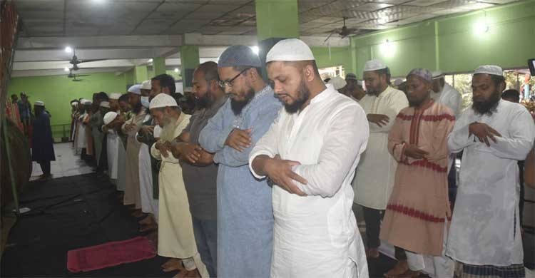 Eid-ul-Fitr being celebrated in Dinajpur, Chandpur, and Lalmonirhat in line with Saudi