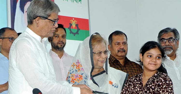 Govt hiked fertiliser prices to meet IMF’s condition: Mirza Fakhrul