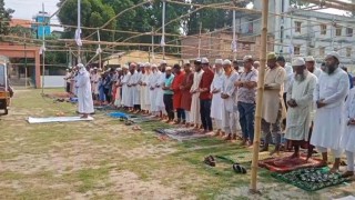 সাতক্ষীরায় বৃষ্টির জন্য বিশেষ নামাজ আদায়