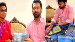 Singer Tahsan buys a burnt lungi at Tk 1 lakh