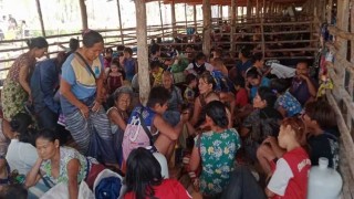 Myanmar coup: Thousands of Burmese flee to Thailand after intense fighting