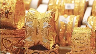 Gold prices hit record high as per bhori exceed Tk 99 thousand