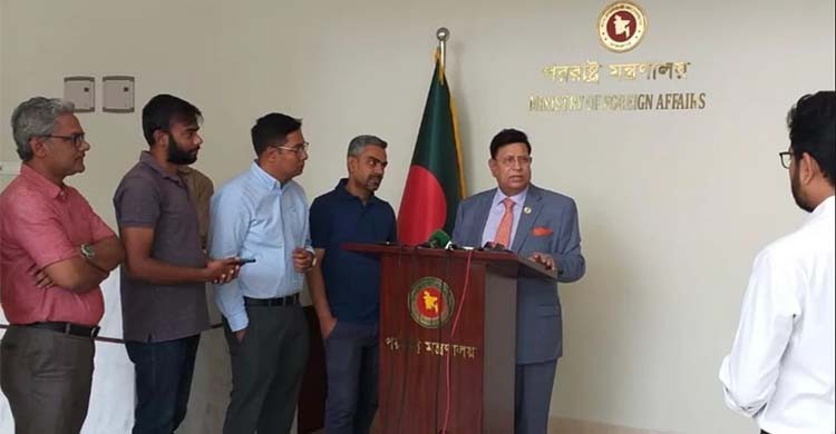 Complaining to foreigners will bring no benefits to BNP: Momen