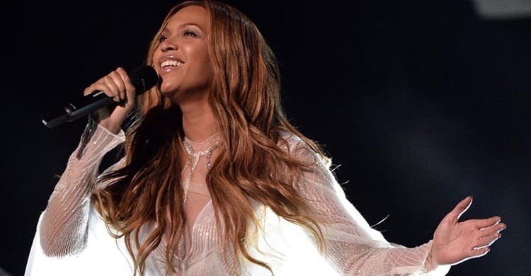 Can Beyonce finally take home the top Grammy?