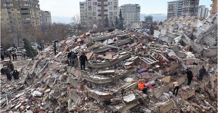 Death toll hits 33,000 in Turkey, Syria quake