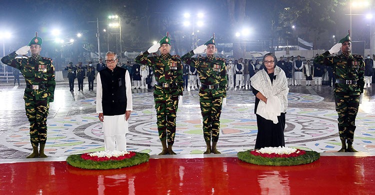 President, PM pay homage to Language Heroes