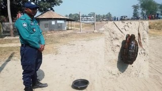 উদ্ধারের ২ দিন পার হয়ে গেলেও নিষ্ক্রিয় হয়নি গ্রেনেড!