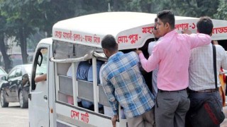 ‘ম্যানেজ’ করে রাজধানী দাপিয়ে বেড়াচ্ছে অবৈধ লেগুনা