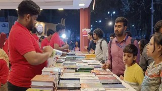 Ekushey book fair draws huge crowd on weekend