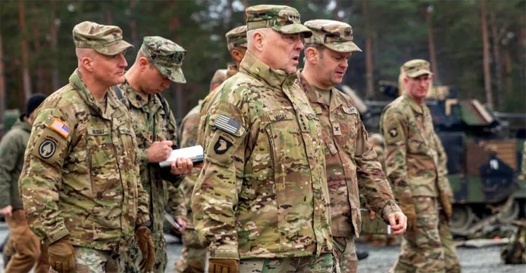 Top US general visits training site for Ukrainian soldiers