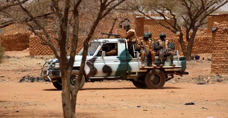 66 women, children kidnapped by extremists are freed in Burkina Faso