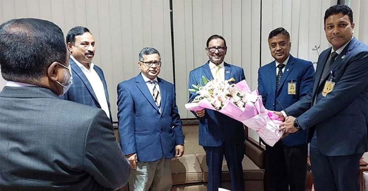 Obaidul Quader leaves for Singapore for health check-up