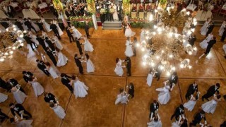 Let's waltz! Vienna ball season back in full swing