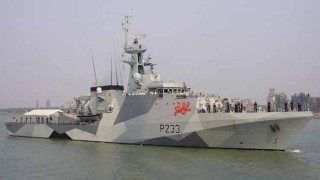 British Royal Navy ship visits Bangladesh