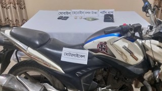 মোটরসাইকেলে করে হেরোইন বিক্রি, নারীসহ গ্রেপ্তার ২