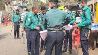 শিক্ষার্থীদের লাল কার্ড সমাবেশে পুলিশ-ছাত্রলীগের বাধার অভিযোগ