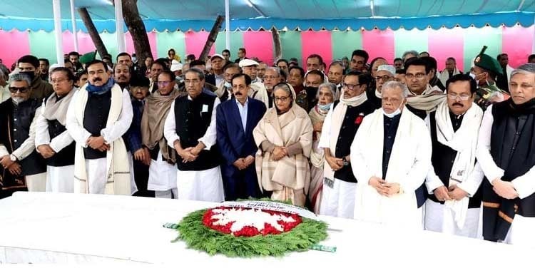 New AL central committee pays homage to Bangabandhu at Tungipara