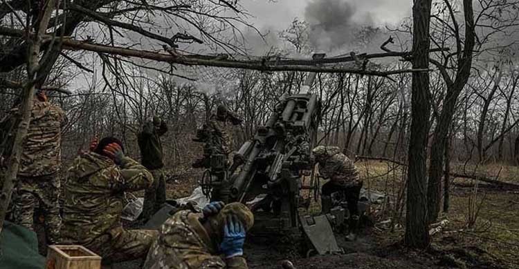 Ukraine readies counteroffensive as Russia inches forward in Bakhmut