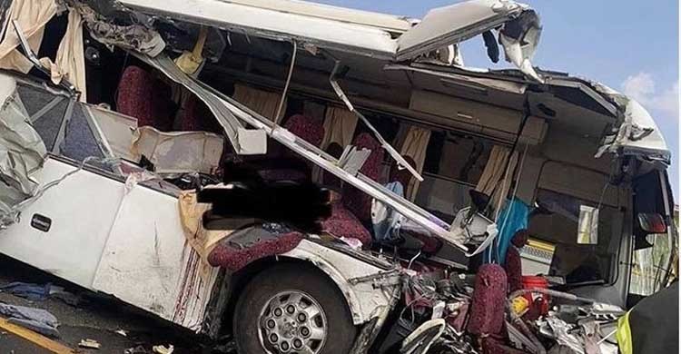 20 dead as bus hits bridge, burns in Saudi Arabia