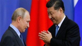 Xi hails 'close ties' with Russia during Putin meeting